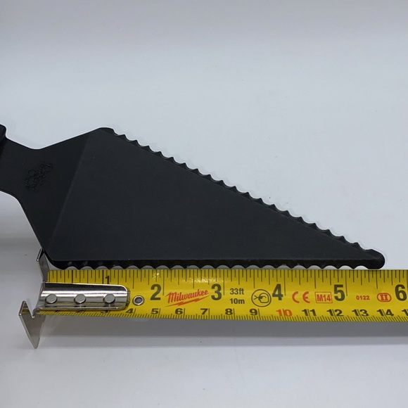 Pampered Chef Pie Cake Server Slicer Serrated Nylon Plastic - Picture 8 of 11